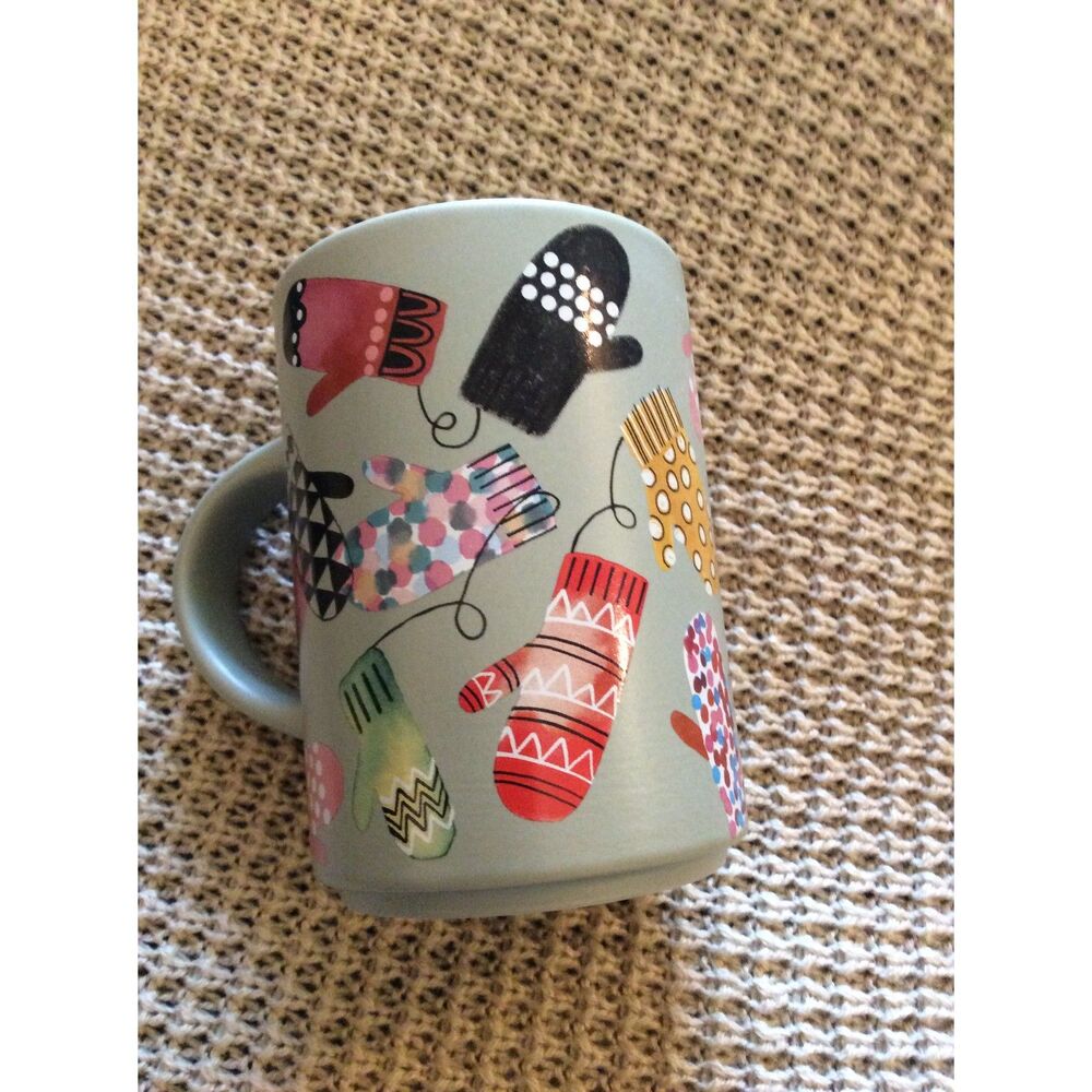 Starbucks winter mittens mug 2017 design 12 oz coffee cup